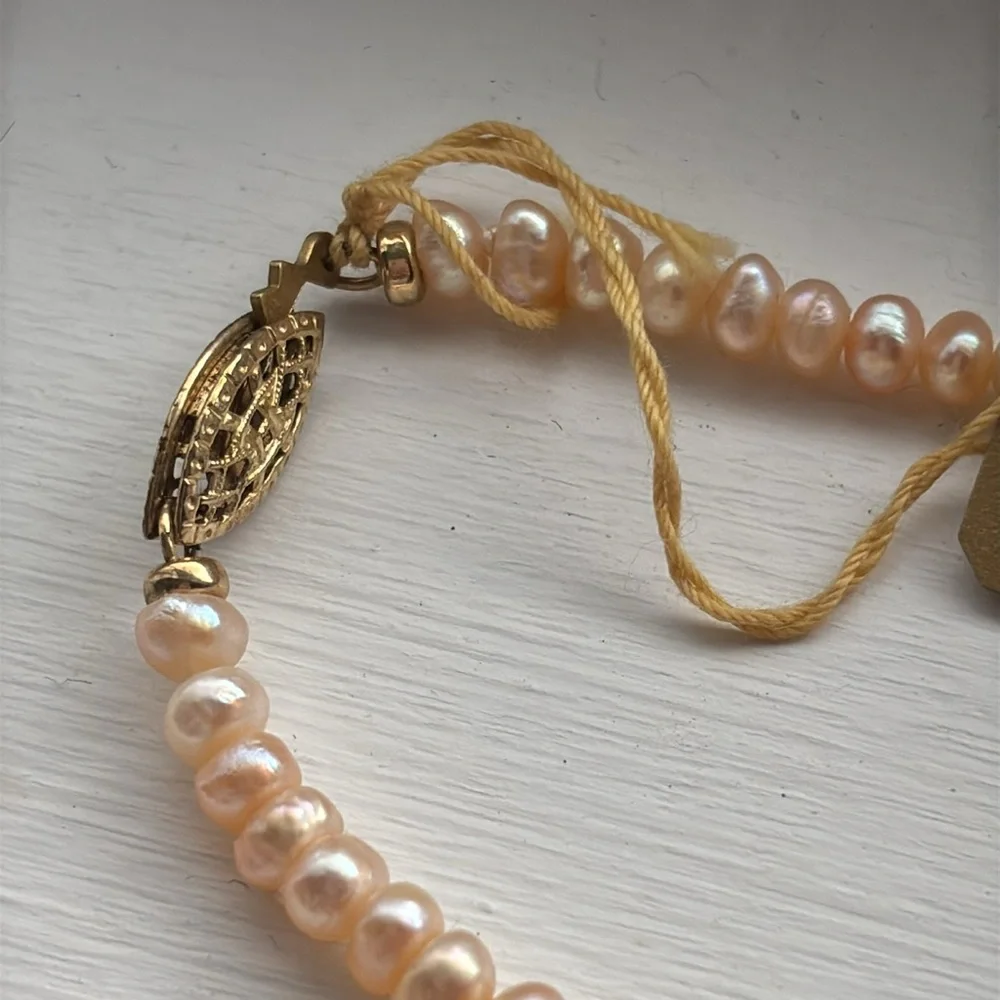 NWT child's freshwater pearl necklace w/ 14 K golf filled clasp
